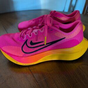 Nike Zoom Fly 5 "Hyper Pink"